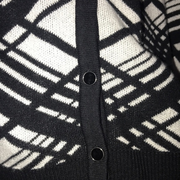 New York & Company 7th Avenue Design Studio Cardigan Size Large​​ - Picture 4 of 6